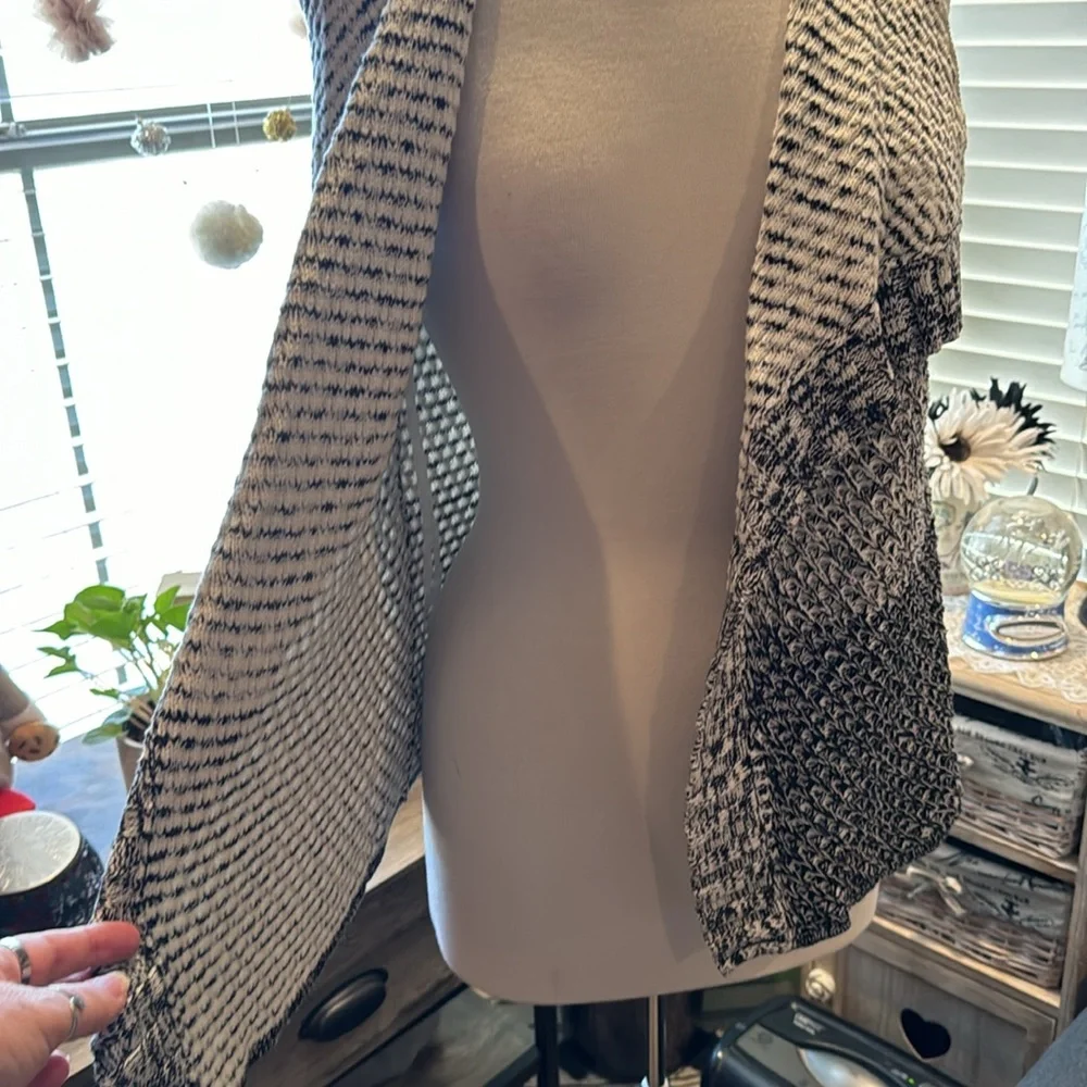 Chico’s knitted vest - Picture 3 of 4
